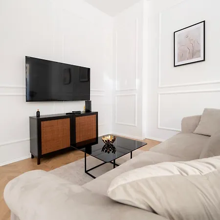 Downtown Apt - Parking, Piotrkowska St Nearby - By Rentujemy * Łódź