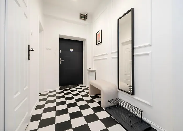 Downtown - Parking, Piotrkowska St Nearby - By Rentujemy * Łódź