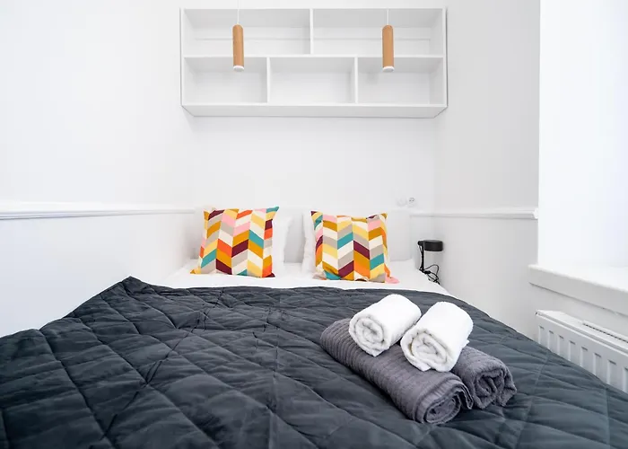 Downtown - Parking, Piotrkowska St Nearby - By Rentujemy Apartamento