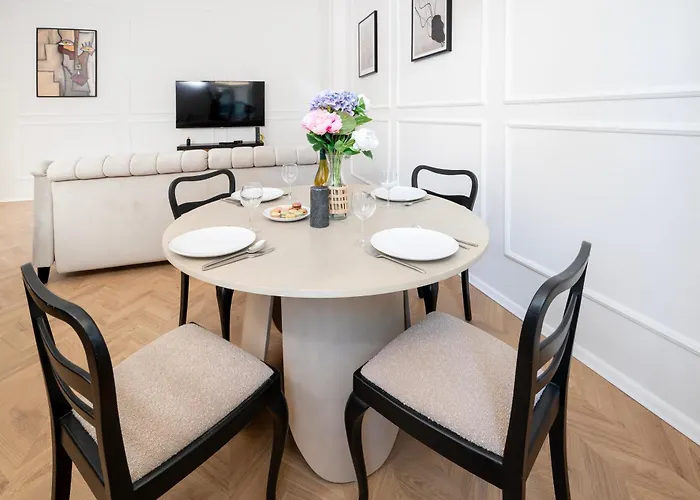 Apartamento Downtown - Parking, Piotrkowska St Nearby - By Rentujemy