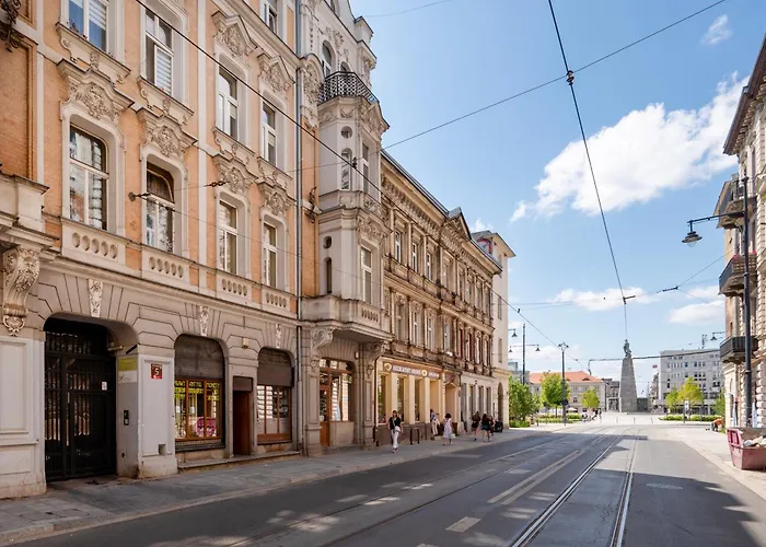 Downtown - Parking, Piotrkowska St Nearby - By Rentujemy *