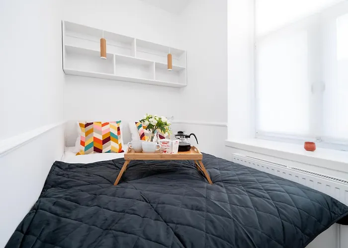 Downtown - Parking, Piotrkowska St Nearby - By Rentujemy